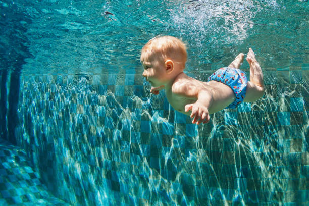 Bebés y piscina, todo lo que debes saber - Nannak