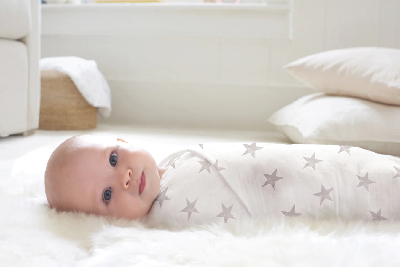 Qué ropa hay que ponerle a un bebé para dormir (y cómo comprobar